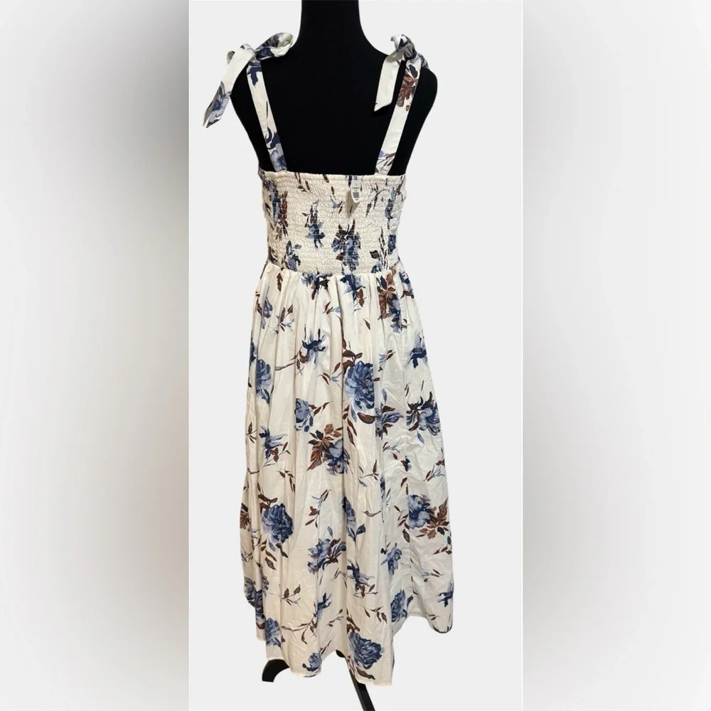 Abercrombie and Fitch Natural White Blue Floral Emerson Tie Strap Maxi Dress M